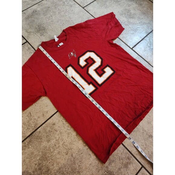 Tampa Bay Buccaneers Shirt Men's Large Red #12 Tom Brady NFL Team Apparel Adult - Picture 4 of 13